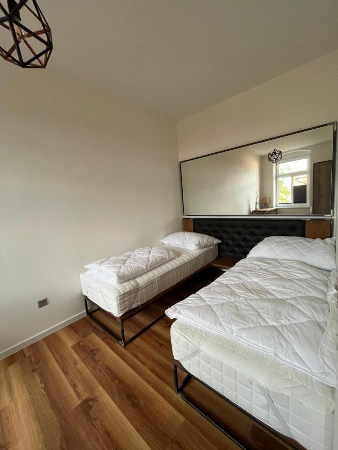 Apartmany Male Namesti, Броумов Екстериор снимка