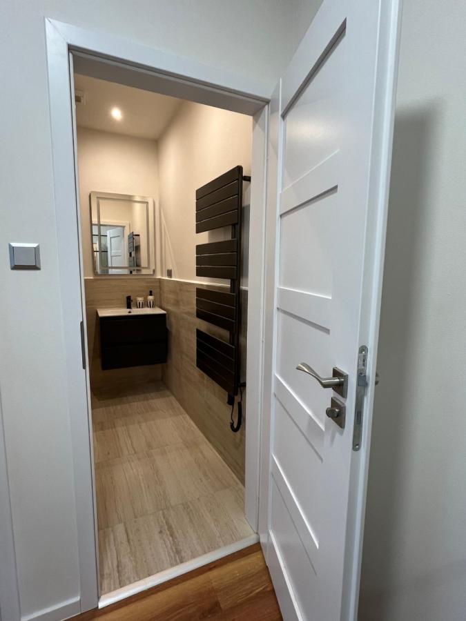 Apartmany Male Namesti, Броумов Екстериор снимка